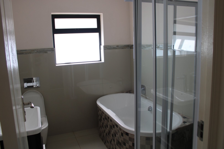 4 Bedroom Property for Sale in Kidds Beach Eastern Cape